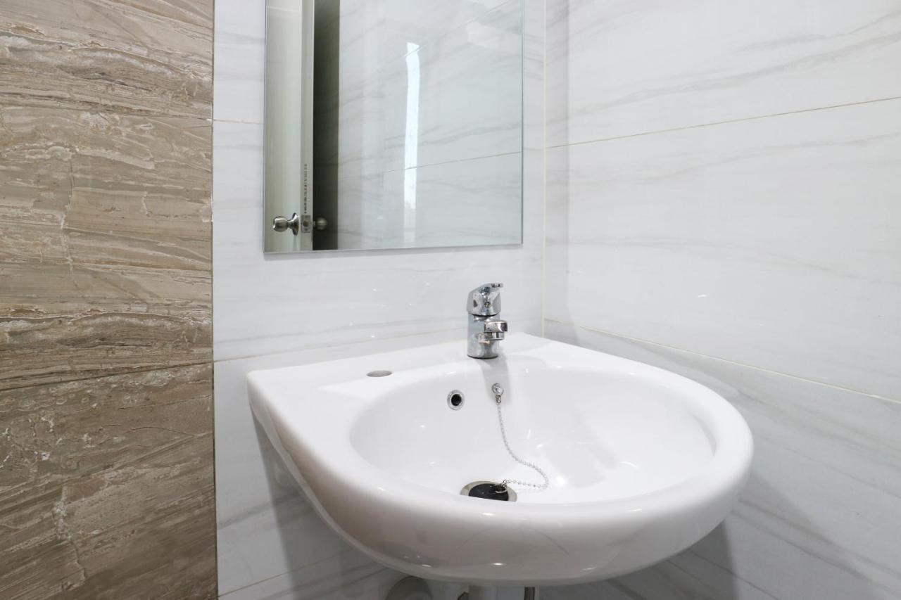 Velozip Kos Exclusive Apartment Surabaya Exterior photo